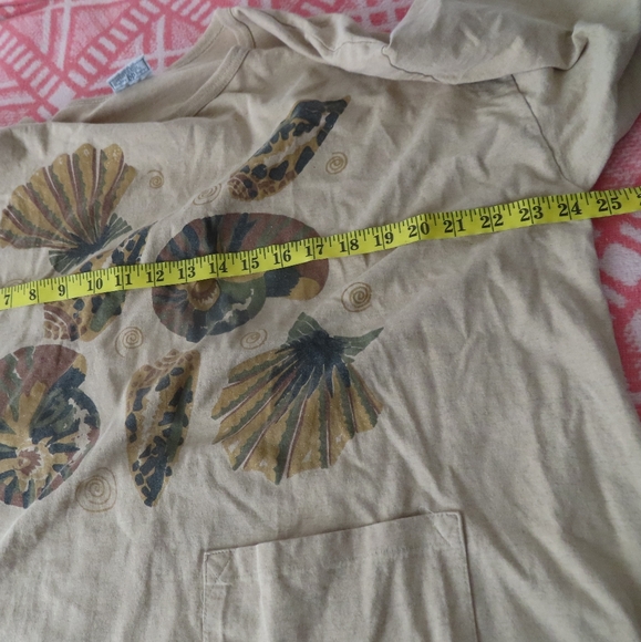 Beach Balls Graphic seashell pocket Tee Thrifted Vintage Style Size O/S fits all - Picture 6 of 9
